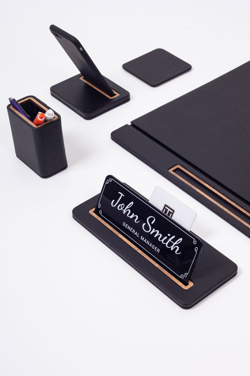 Sirus Leather Desk Set 6 Pieces Covered Model Desk With Nameplate