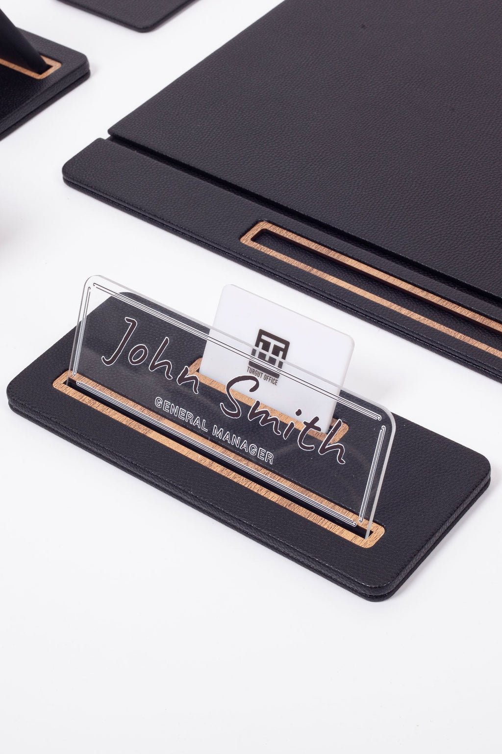 Sirus Leather Desk Set 6 Pieces Covered Model Desk With Nameplate