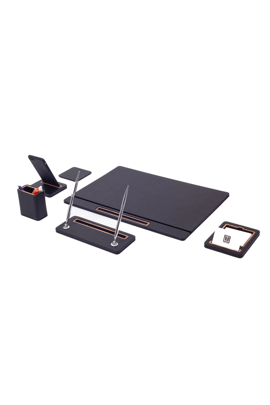 Pera Leather Desk Set 6 Piece Covered Model