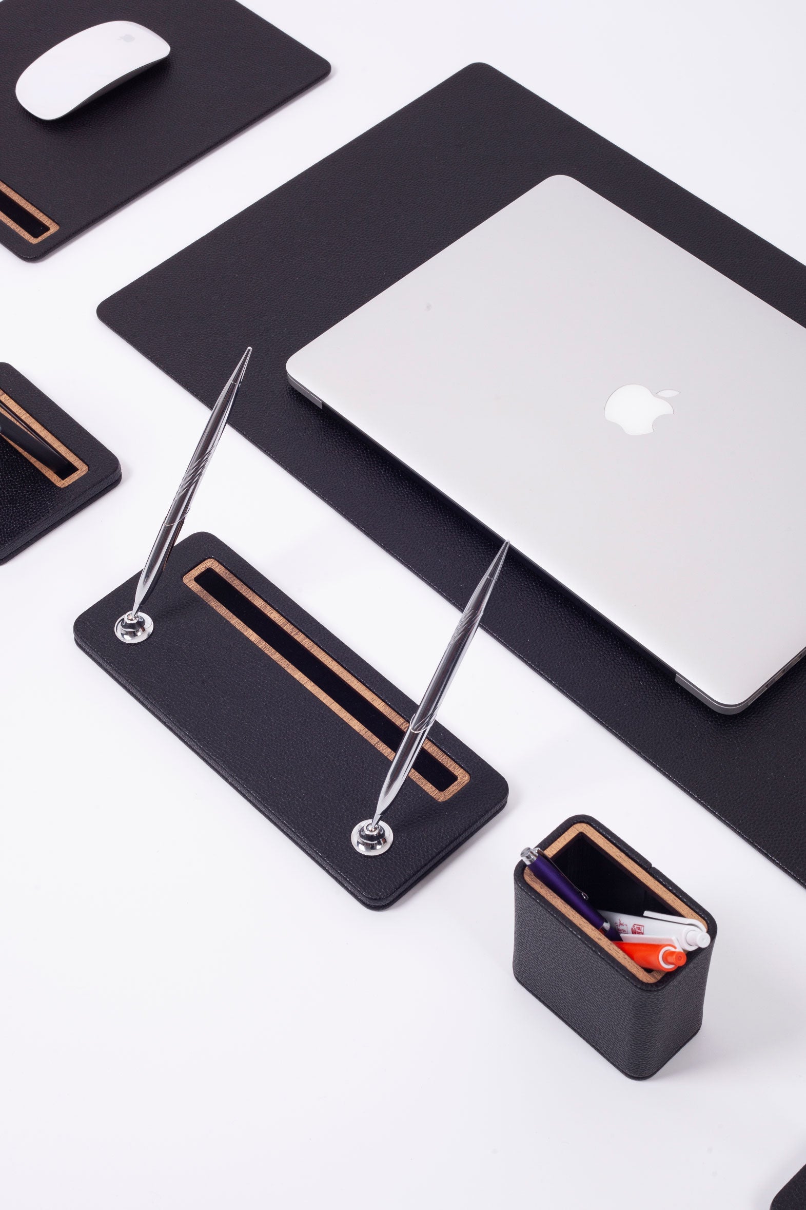 Pera Leather Desk Set 8 Pieces