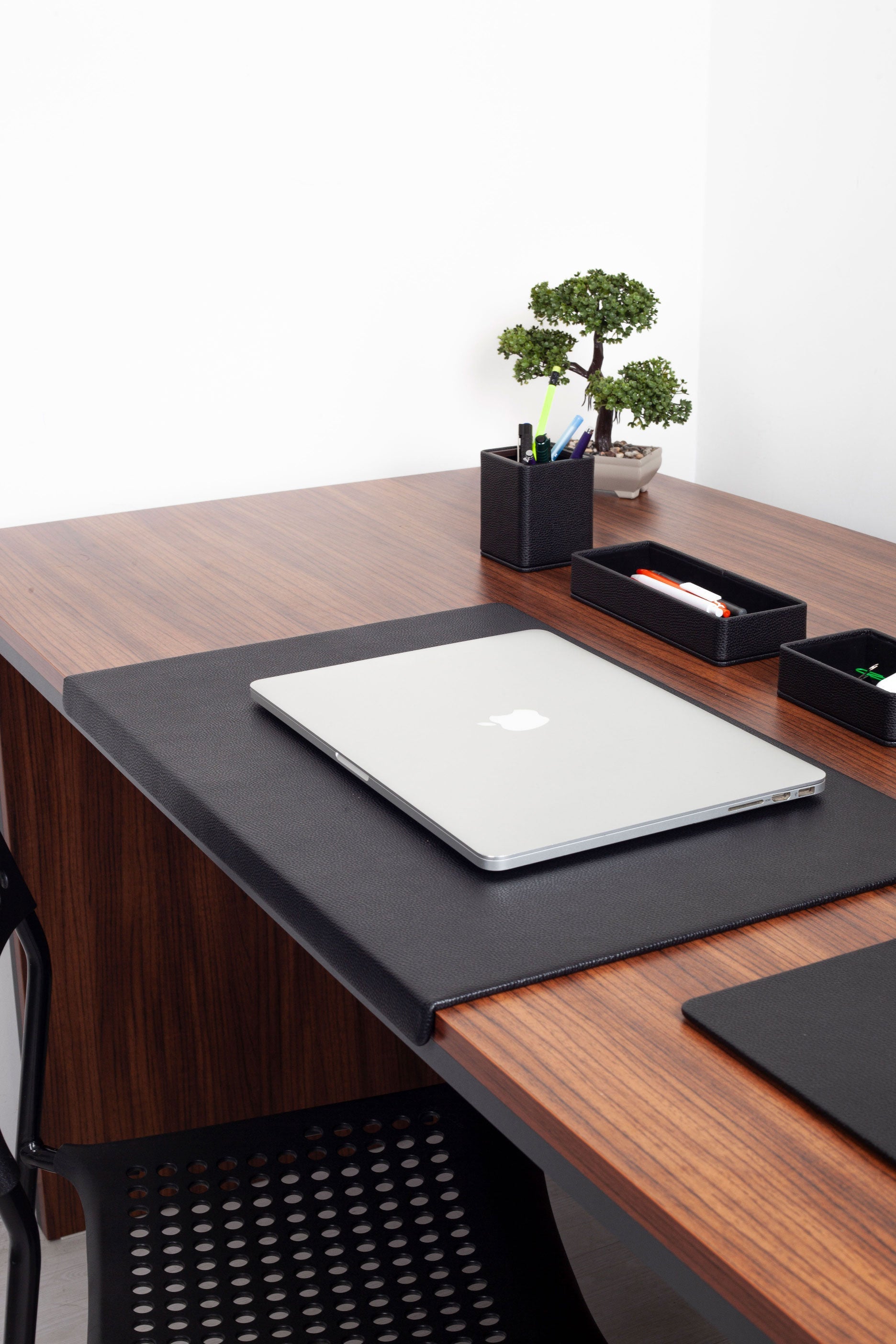 Felix Edge Leather Desk Set Black 8 Pcs