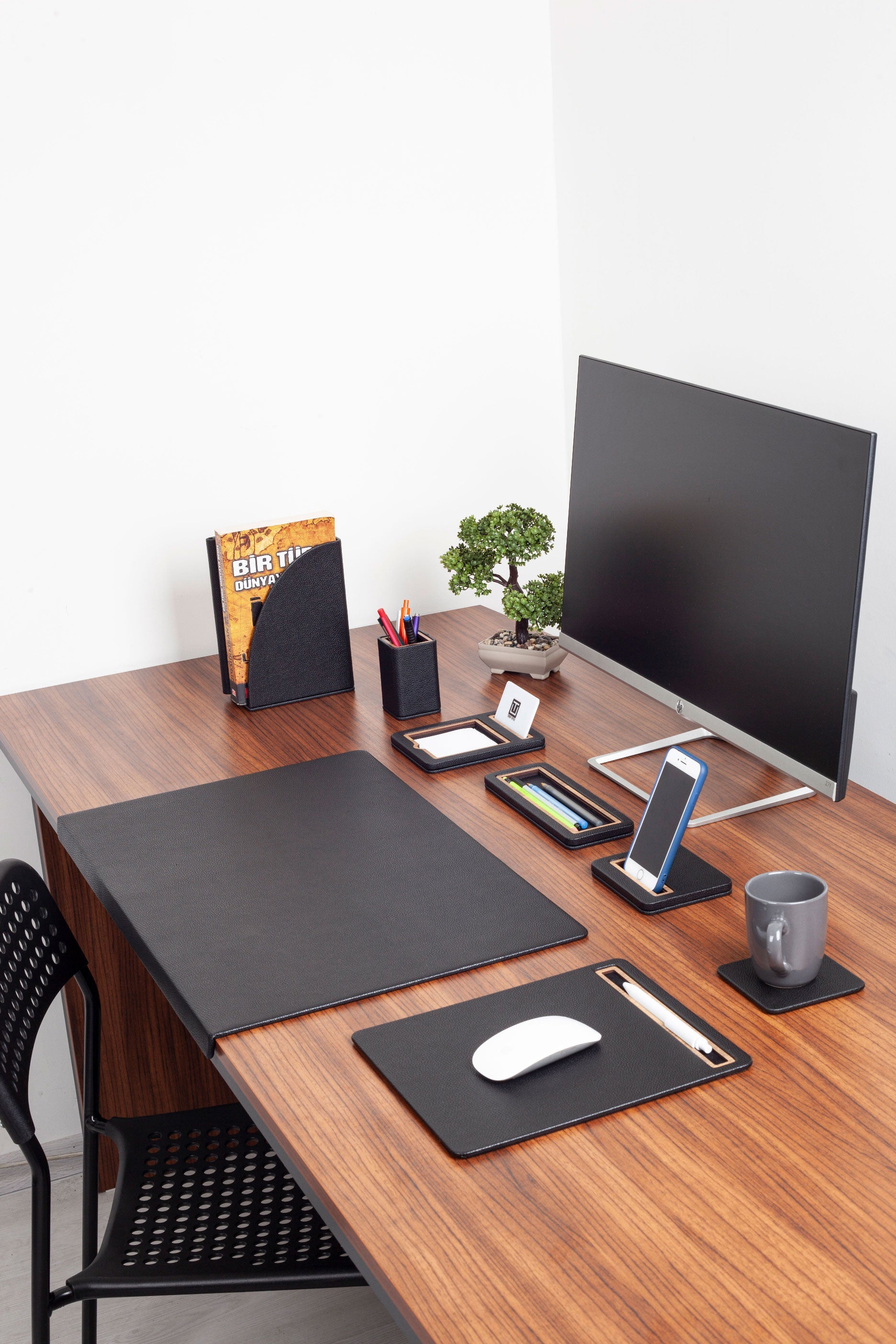 Paris Leather Desk Set Black 8 Pieces