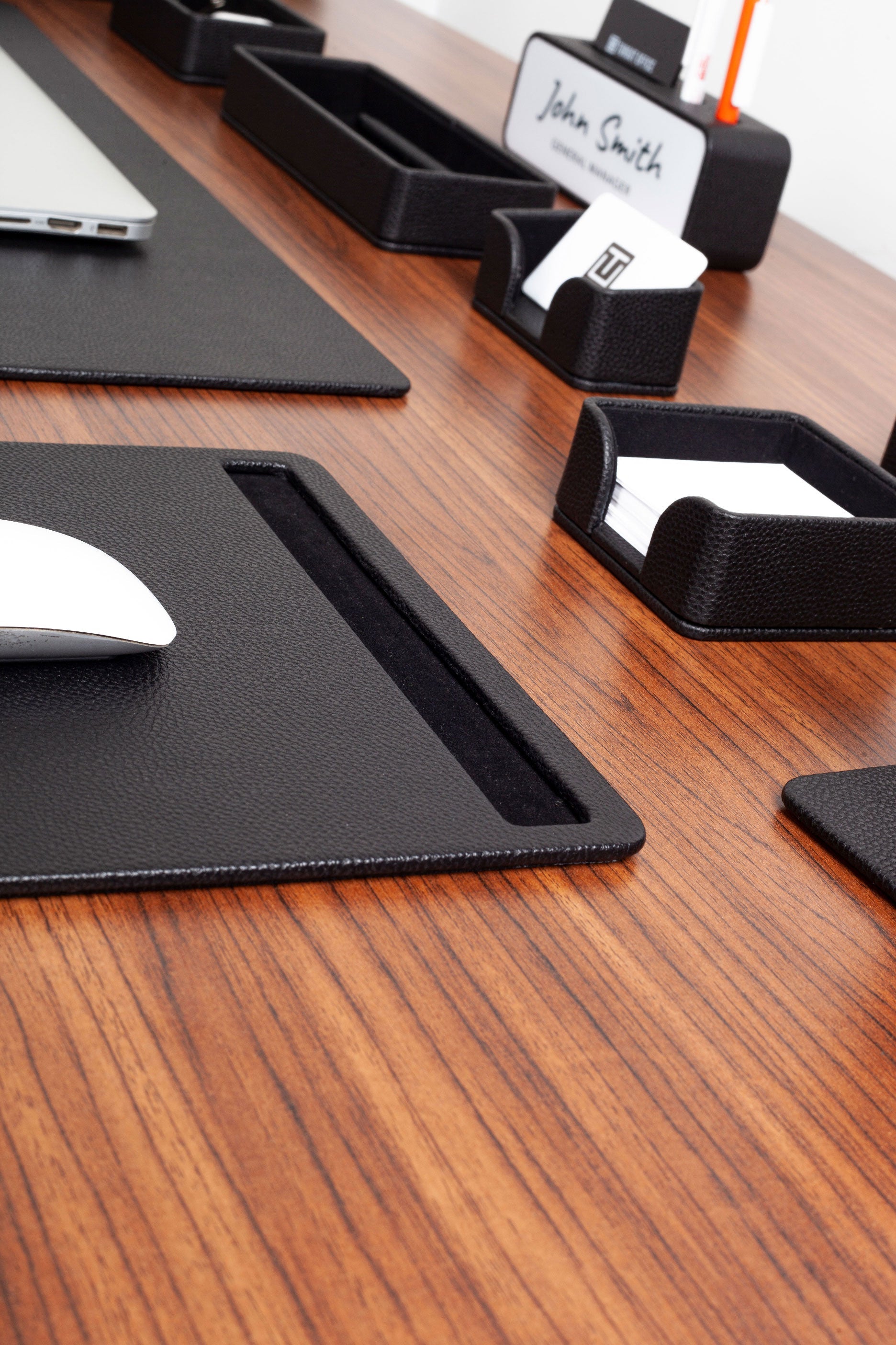 Oslo Leather Desk Set Black 10 Pieces