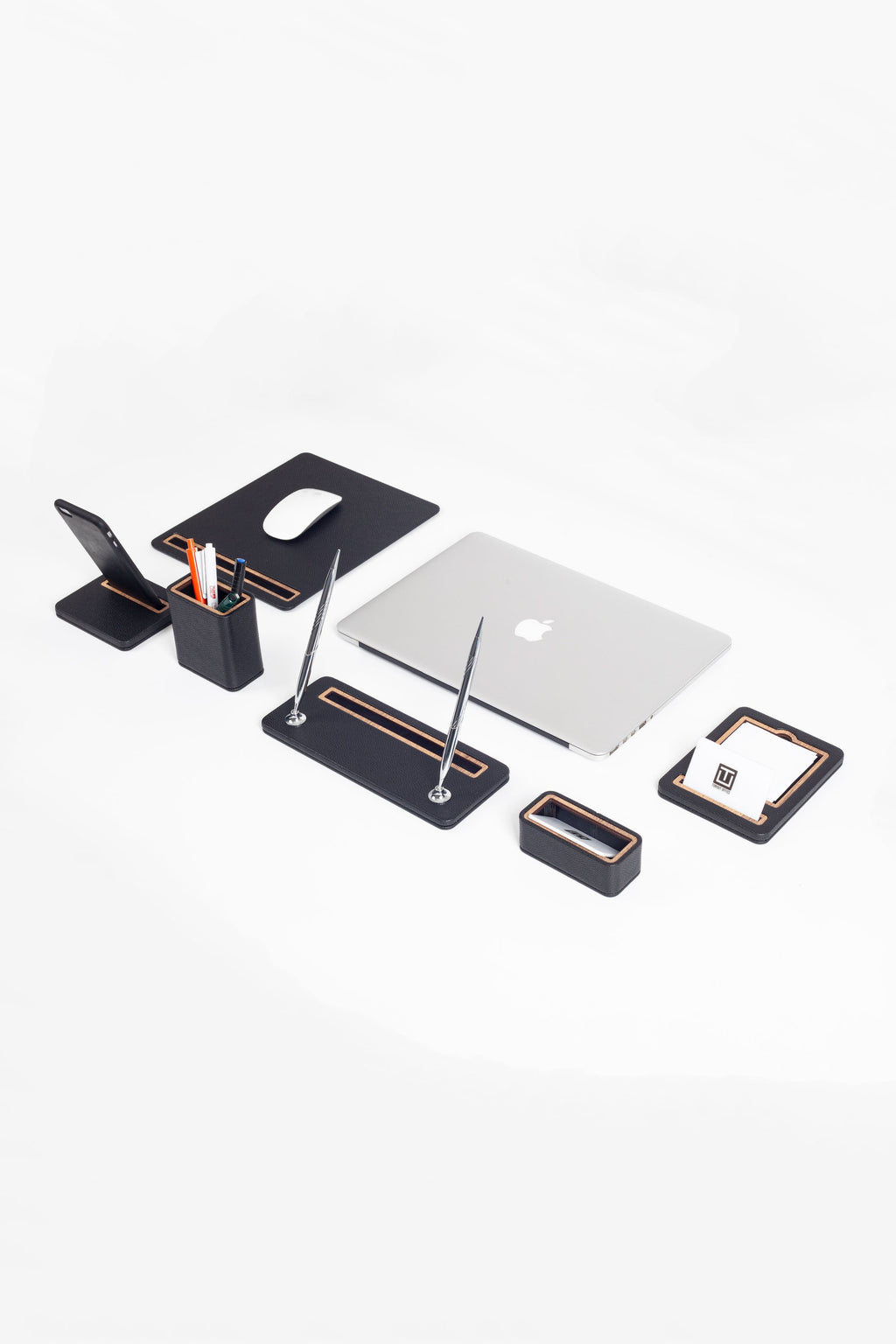 Pera 6 Piece Desktop Set Black Wood Detailed